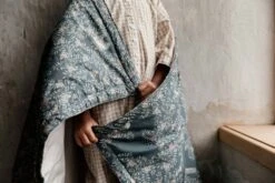 Fauna Forest Gefüllte Decke, 90x120 Cm -Einrichtungsgeschäft garbo friends fauna forest filled blanket 5