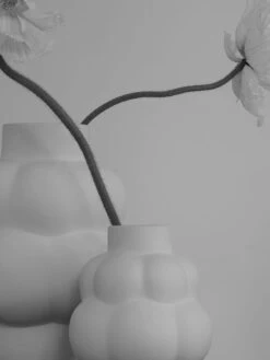 Balloon Grande Vase 42 Cm, Raw White -Einrichtungsgeschäft louise roe balloon grande vase 42 cm 13