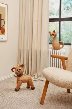 Spring Copenhagen Big Happy Dog Holzfigur 38 Cm -Einrichtungsgeschäft spring copenhagen happy hund big dekoration 38 cm ek 2